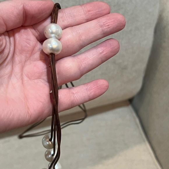 Drop Pearl & Leather Lariat Necklace - Picture 6 of 10